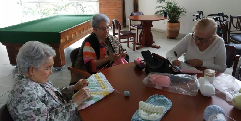 Primer muda de ropa para los bebés pacientes de la Clínica Cardio VID (12)