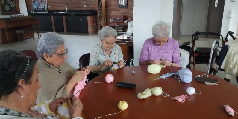 Primer muda de ropa para los bebés pacientes de la Clínica Cardio VID (13)