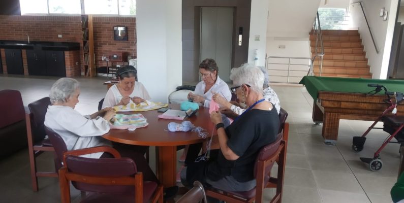 Primer muda de ropa para los bebés pacientes de la Clínica Cardio VID (3)