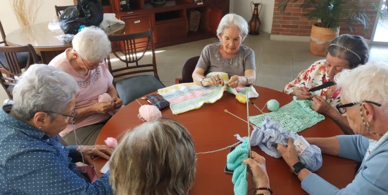Primer muda de ropa para los bebés pacientes de la Clínica Cardio VID (5)